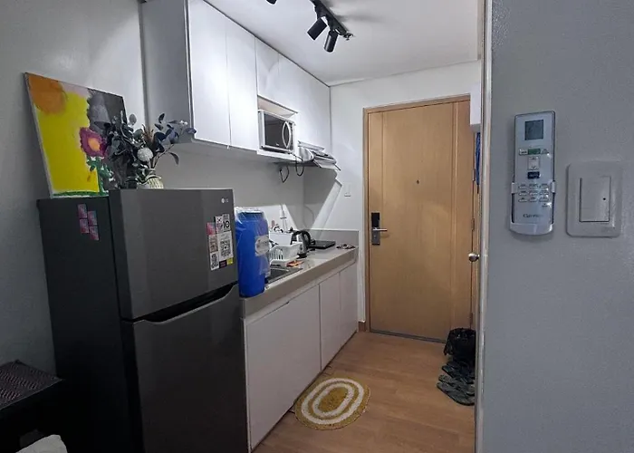 Cozy Near Mall Sm Fairview Trees Residences Quezon